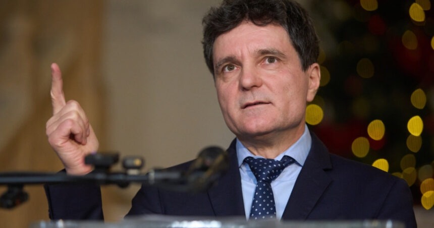 Nicușor Dan: Consider în continuare că nu este bine să creștem taxe 1 video nicusor dan in continuare cred ca nu e bine sa crestem taxe 68395e4616407
