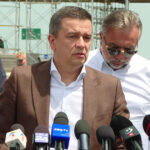 Sorin Grindeanu, despre noul guvern: „Nu vrem să fim folosiţi aşa, pe post de sac de box”. Condiția pusă și declarațiile referitoare la Nicușor Dan 3 video sorin grindeanu despre noul guvern nu vrem sa fim folositi asa pe post de sac de box conditia pusa si ce spune despre nicusor dan 682f0e0f83d98