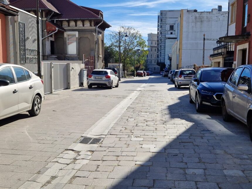Vergil Chițac: „Trebuie să regândim circulația în Zona Peninsulară. Susțin accesul cu o mașină pentru cei care locuiesc acolo și au o unitate locativă.” 1 video vergil chitac trebuie sa regandim circulatia in zona peninsulara pentru cei care locuiesc acolo si au o unitate locativa sustin accesul cu o masina atat 6837507807d4a