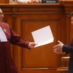 videofoto sa va fie rusine ccr momentul in care un deputat pot protesteaza la investirea lui nicusor dan 683470a5286b7