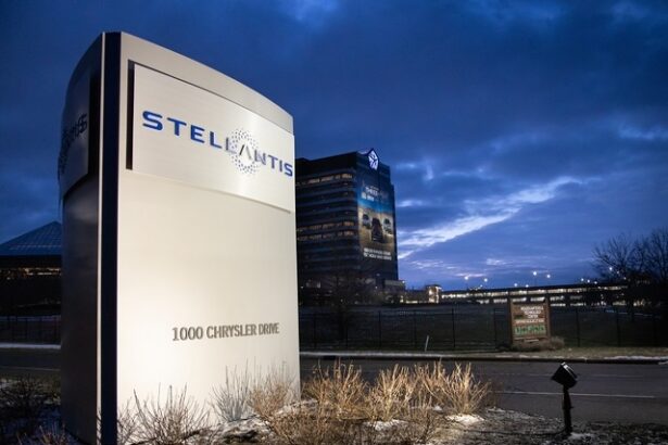 viitorul sef al stellantis a inceput deja turul subsidiarelor companiei alegand europa pentru prima vizita 68392b1ac4d95