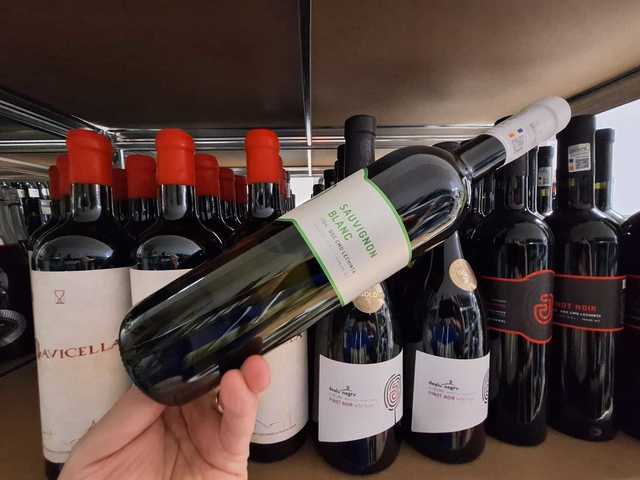 vinul zilei un sauvignon blanc care salveaza orice seara din timpul saptamanii un vin versatil proaspat si crocant savuros alaturi de peste fructe de mare carne alba sau branzeturi 682d6d55922c8