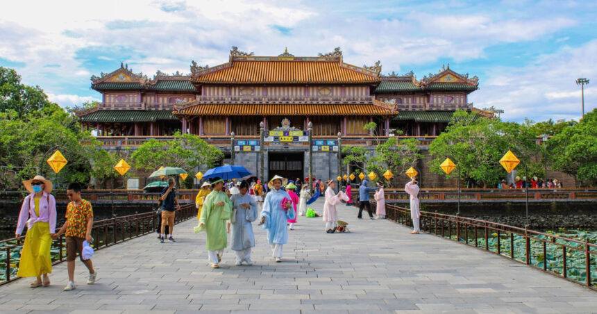 Viză de aur pentru una dintre cele mai fascinante țări din Asia, valabilă pentru o ședere de până la 10 ani. 1 viza de aur pentru una dintre cele mai fascinante tari din asia permite sederea pana la 10 ani 6831e5c5c888f
