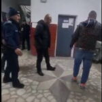 a lovit politistii chemati prin 112 sa aplaneze un conflict apoi i a amenintat ca ii va ucide cand va iesi din puscarie iar acum cere sa fie eliberat conditionat 68421ba60d5ce