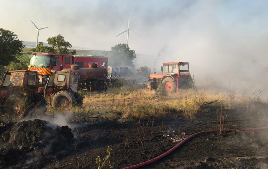 a luat foc un utilaj agricol langa ciocarlia intervin pompierii din medgidia 6853c872aa638
