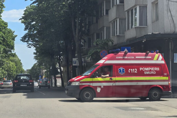 accident la intersectia rascoalei cu decebal sunt implicate doua masini 684bdbfd1be92
