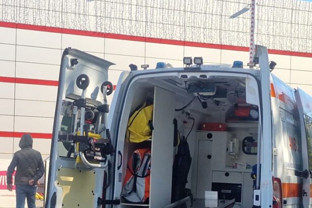 accident rutier cu persoana incarcerata produs in parcarea vivo constanta intervin salvatorii 6840565d06789