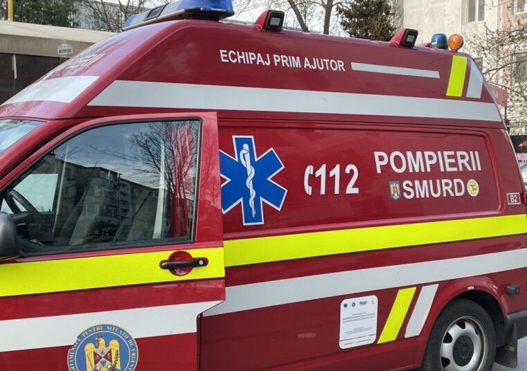 accident rutier in mamaia nord la intersectia dn22 cu dc86 doua autoturisme s au ciocnit 68513e067191a