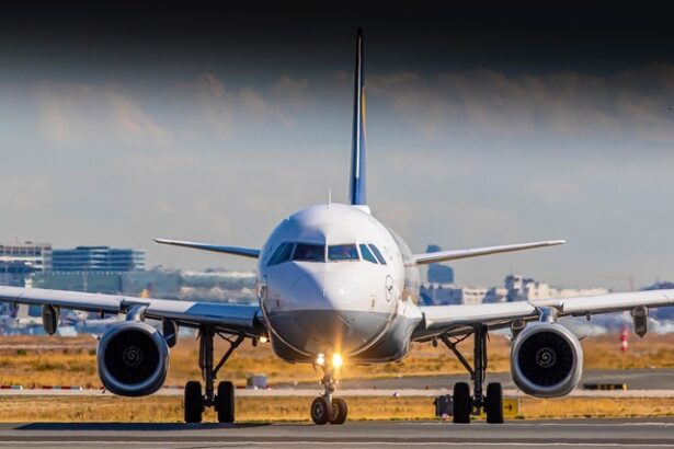 airbus a castigat o comanda istorica de la compania poloneza lot 40 de avioane a220 acordul semnaleaza o apropiere strategica intre franta si polonia 68507596547bb