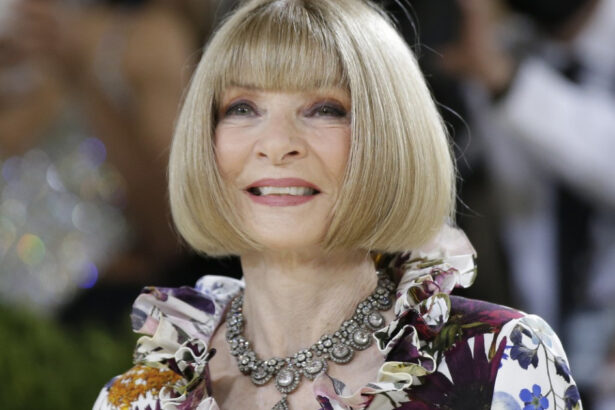 anna wintour se retrage din functia de redactor sef al revistei americane vogue dupa 37 de ani 68614672c906f