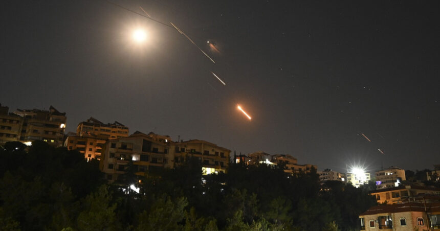 atacurile israelului asupra iranului sugereaza o ambitie mai mare schimbarea regimului de la teheran reuters 684d75a6f3202