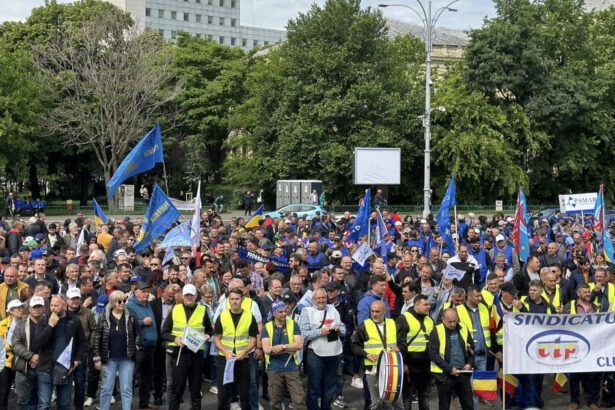 bns cere amanarea ordonantei austeritatii si a instiintat comisia europeana ca guvernul risca sa comita abuzuri 685e6b6fa4b05