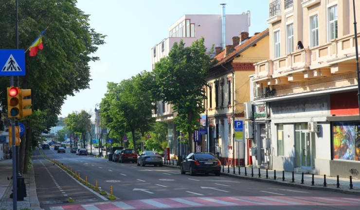 Bulevardul Tomis din Constanța revine la statutul de zonă pietonală în weekend. 1 bulevardul tomis din constanta devine pietonal din nou in weekend 684bfdf1903be