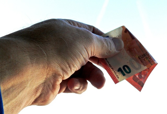 bulgaria incepe dubla afisare si leva si euro 6842b6a13a29f