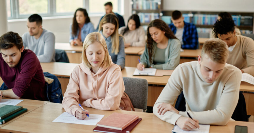 cand sunt programate examenele de corigenta in 2025 calendarul examenului de bacalaureat sesiunea din toamna 6846669a64961