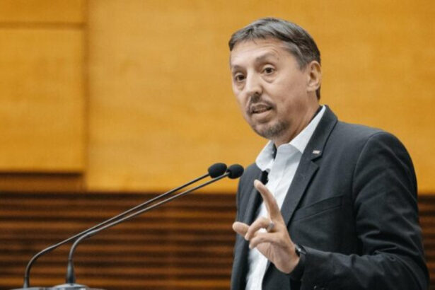 ce spune ministrul educatiei despre problema reducerii salariilor si concedieri in zona de educatie si cercetare 6852917195753