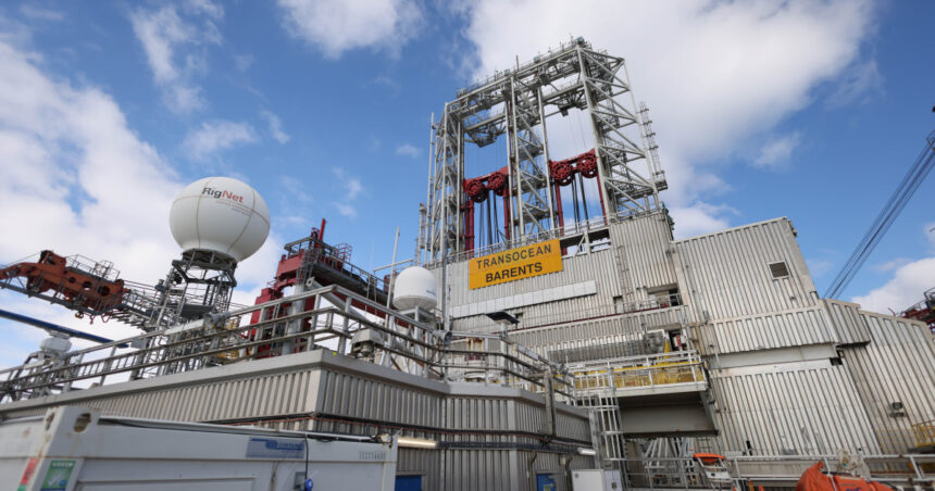 Informații despre scandalul dintre Romgaz și Greenpeace, organizația pe care statul o dorește dizolvată și o acuză de obstrucționarea „Neptun Deep” 1 ce stim despre scandalul dintre romgaz si greenpeace organizatia pe care statul o vrea dizolvata si o acuza ca blocheaza neptun deep 683e88275a3b5