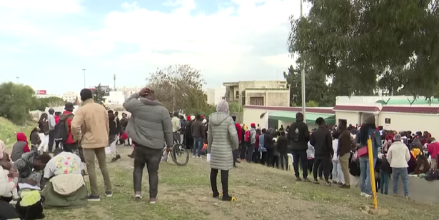 cererile de azil in ue au scazut cu 13 anul trecut iar deciziile de protectie temporara pentru ucrainenii fugiti din tara s au redus cu 26 68559bf6eea37