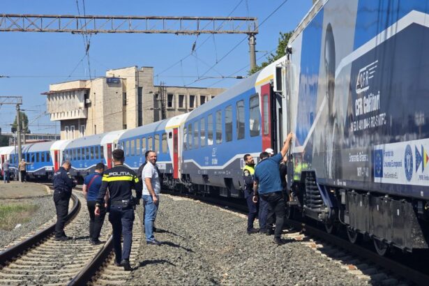 cfr calatori introduce noi trenuri pnrr pe ruta brasov constanta primele vagoane deja avariate intr un accident 683ed3a281f02