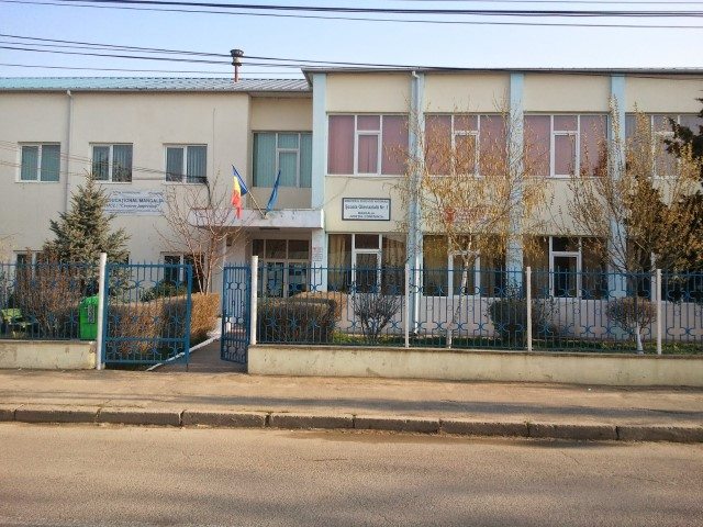 Conducerea Școlii Gimnaziale nr. 1 Mangalia a demisionat în urma scandalului legat de eleva drogată în timpul orelor de curs. 1 conducerea scolii gimnaziale nr 1 mangalia si a dat demisia in urma scandalului privind eleva drogata in timpul orelor de curs 68526c21dd6a4