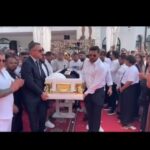 covor rosu si porumbei albi la inmormantarea lui ciprian pian laurentiu duduianu condus astazi pe ultimul drum 684d7e57bcdf5