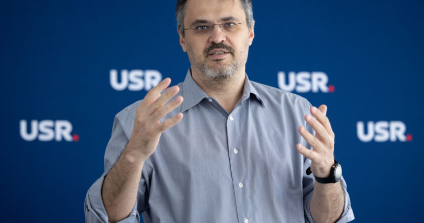 Cristian Ghinea dezminte „stenogramele” din negocierile pentru guvern și buget: „PSD meșterește sabotaje” 1 cristian ghinea dezminte stenogramele din cadrul negocierilor privind guvernul si bugetul psd mestereste sabotaje 684b27049ba92