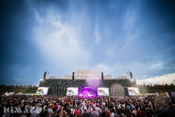 cu 750 metri patrati de ecrane pe o scena de 60 metri festivalul kimaro a inceput in piata constitutiei bucuresti 684d73e2891c6
