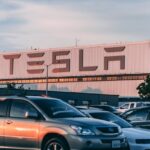 directorii tesla l au luat la intrebari pe musk dupa ce a dezmintit ca a oprit proiectul masinii de 25 000 de dolari 683dafe066b02
