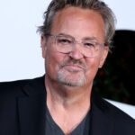 doctorul lui matthew perry a pledat vinovat si ar putea primi pana la 40 de ani de inchisoare 685e8bec37627
