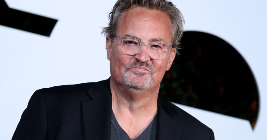 doctorul lui matthew perry a pledat vinovat si ar putea primi pana la 40 de ani de inchisoare 685e8bec37627