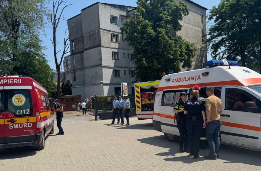 doi copii au ajuns la spital dupa ce tavanul s a prabusit intr un loc de joaca vezi unde a avut loc incidentul 68445fef4d315