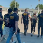 Doi tineri reținuți de polițiștii constănțeni după ce au tâlhărit o femeie de 94 de ani, în plină zi, pe bulevardul Tomis. 3 doi tineri retinuti de politistii constanteni dupa ce au talharit o femeie de 94 de ani in plina zi pe bulevardul tomis 68500c2e44be7