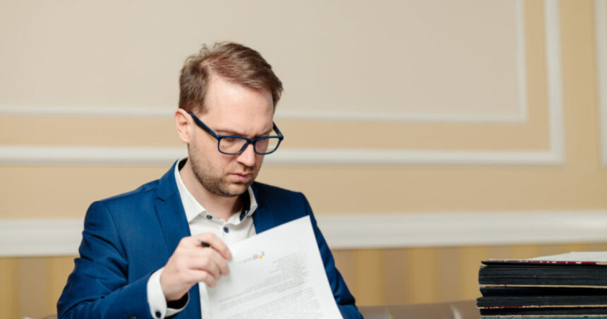 Dominic Fritz contestă majorarea impozitelor: „Statul român trebuie să-și reducă cheltuielile” 1 dominic fritz se opune cresterii de taxe statul roman sa faca o cura de slabire si sa taiem din chetuieli 684c27aa82a9a