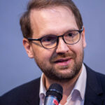 dominic fritz trebuie sa terminam cu o politica externa in forma de roman ghiocel 68569fe3d7dac