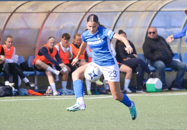 Două dintre jucătoarele de bază de la Farul și-au prelungit contractele 1 doua dintre fotbalistele de baza de la farul si au prelungit contractele 685eacf53ac30