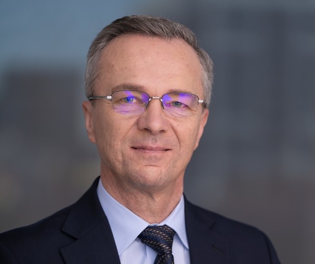 exclusiv cat a investit bcr pensii in fondul ceecat parte a viitoarei preluari a retailerului la cocos de catre proprietarul lidl si kaufland 685dc0ef3ff87