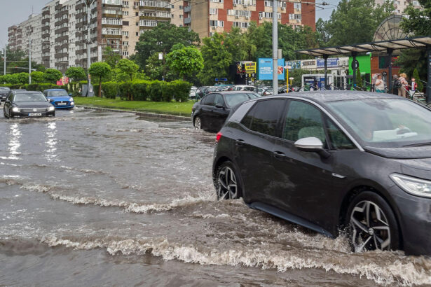 exclusiv furtuna care a inundat capitala semn al schimbarilor climatice roxana bojariu nu vom scapa de ploi ce urmeaza saptamana viitoare 684860e07d799