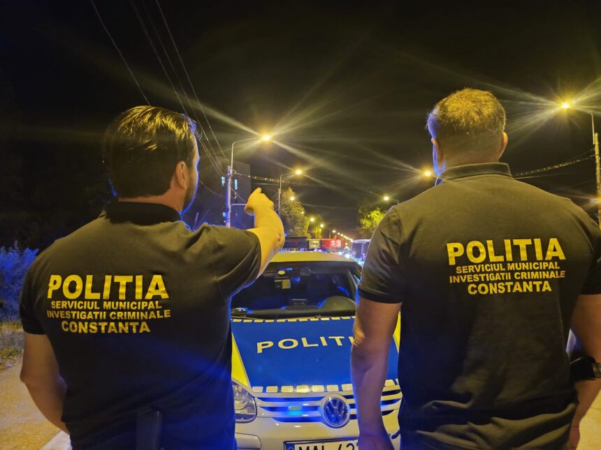 Fiul fostei primărițe din Ion Corvin, prins la volan cu permisul anulat: a fost încătușat. În trecut a intrat cu mașina pe trotuar și a rănit o tânără. 1 fiul fostei primarite din ion corvin prins la volan cu permisul de conducere anulat a fost incatusat in trecut a intrat cu masina pe trotuar si a bagat in spital o tanara 6846b1d8dd496