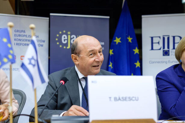 fostul presedinte traian basescu operat de urgenta la paris 684d9a6c644cf