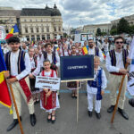 Ansamblul Folcloric Româncuța din Cumpăna a reprezentat Dobrogea la Festivalul Internațional Muzici și Tradiții în București 2 foto ansamblul folcloric romancuta din cumpana a reprezentat dobrogea la festivalul international muzici si traditii in bucuresti 6857af5f8d70f