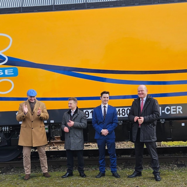 foto compania romaneasca softronic livreaza inca o locomotiva pentru ungaria 683dcbe8a7a26