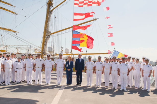 foto majestatea sa margareta si alteta sa regala principele radu la constanta astazi vor vizita cazinoului si moscheea carol i 683fed5eafb16