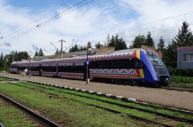 foto va fi lansat trenul leon primul dmu construit integral in romania dupa cel de al doilea razboi mondial 6843d35ad392a
