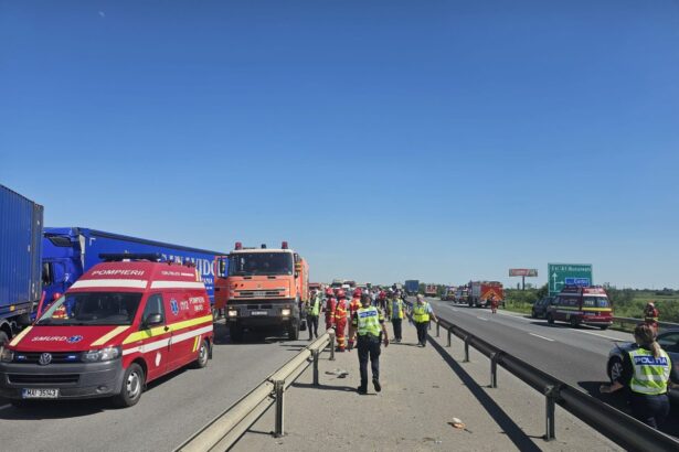 foto video accident cu trei tiruri si mai multe autoturisme pe autostrada a1 un copil de 10 ani a murit 683efdd20d244