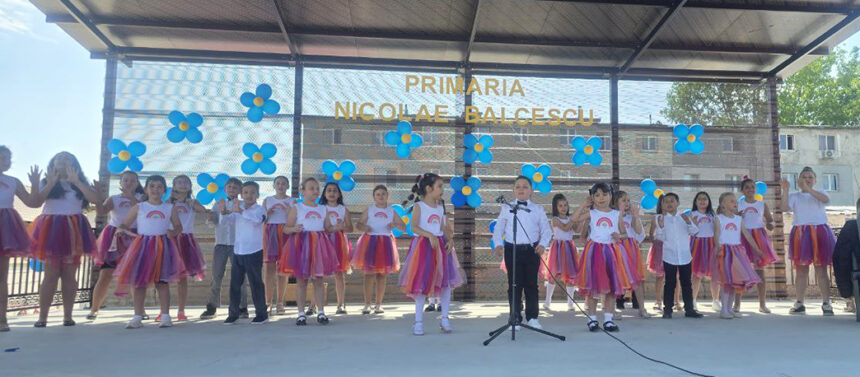 foto video distractia de ziua copiilor este in toi in comuna nicolae balcescu primarul viorel balan ca parinti trebuie sa ne mandrim cu cei mici 683c09f759bd0