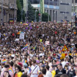 galerie foto jandarmii au dat amenzi de 6 000 lei la marsul bucharest pride si evenimentele pride park trei persoane s au ales cu dosar penal 68457b0e6272c