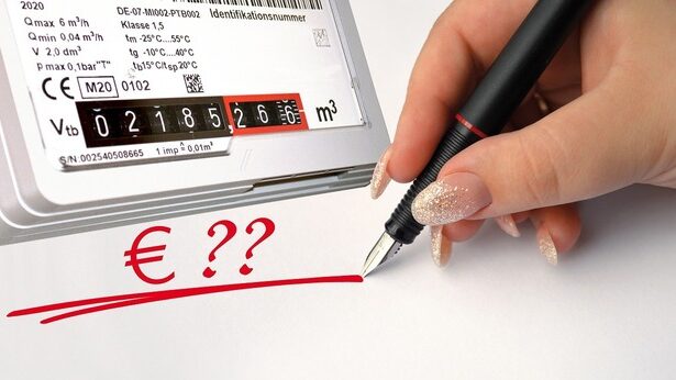 guvernul restituie bani producatorilor de energie supraimpozitati si se asteapta la un cost de 15 miliarde de lei ccr a declarat in noiembrie supraimpozitarea ca fiind neconstitutionala confirmare 685da49eafaa6