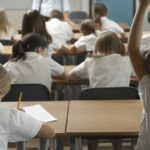in anul scolar 2025 2026 vor fi eliminate mai multe categorii de burse scolare ministrul educatiei nu ne mai permitem financiar 685e36b354f54