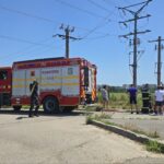 incendiu de vegetatie la iesirea din constanta in zona dn2a soferii au intervenit cu extinctoare pana la sosirea pompierilor 68401e188e0b2
