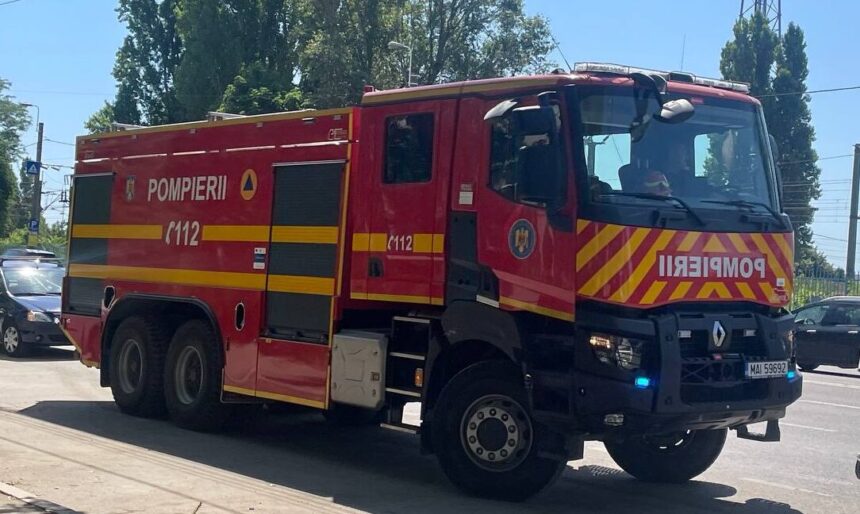 incendiu de vegetatie uscata la intrarea in mamaia in apropierea sectiei raja 68582363cd722